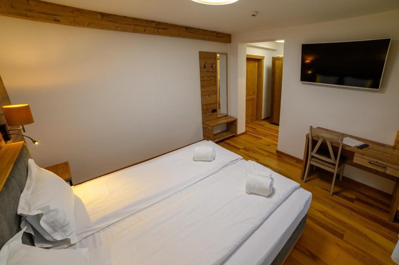 Chalet First Hill Gura Humorului Exterior foto